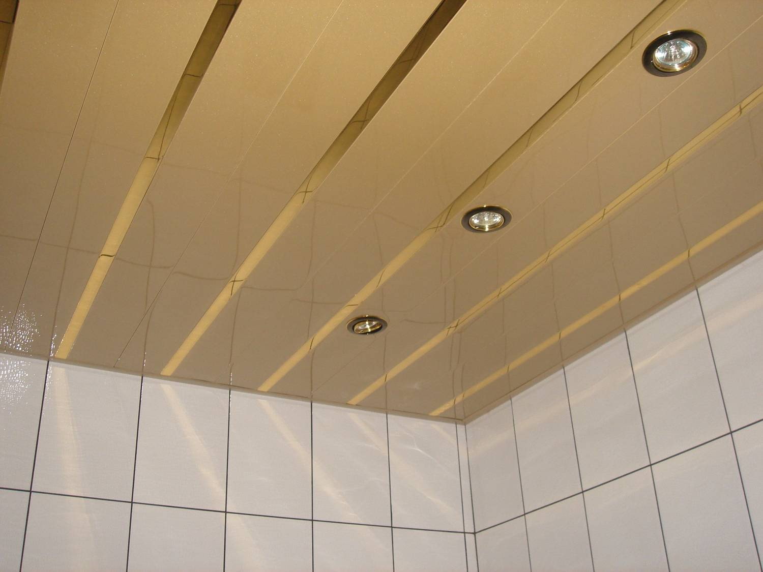 Реечный Алюминиевый Потолок В Ванной