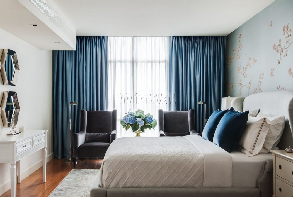 Стильные синие шторы в интерьере: 3 удачных сочетания