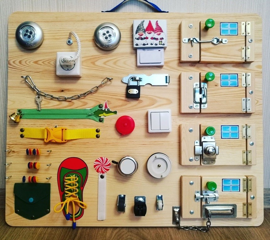 Бизиборд своими руками: 5 простых шагов изготовления, обзор идей, фото с вариантами, видео