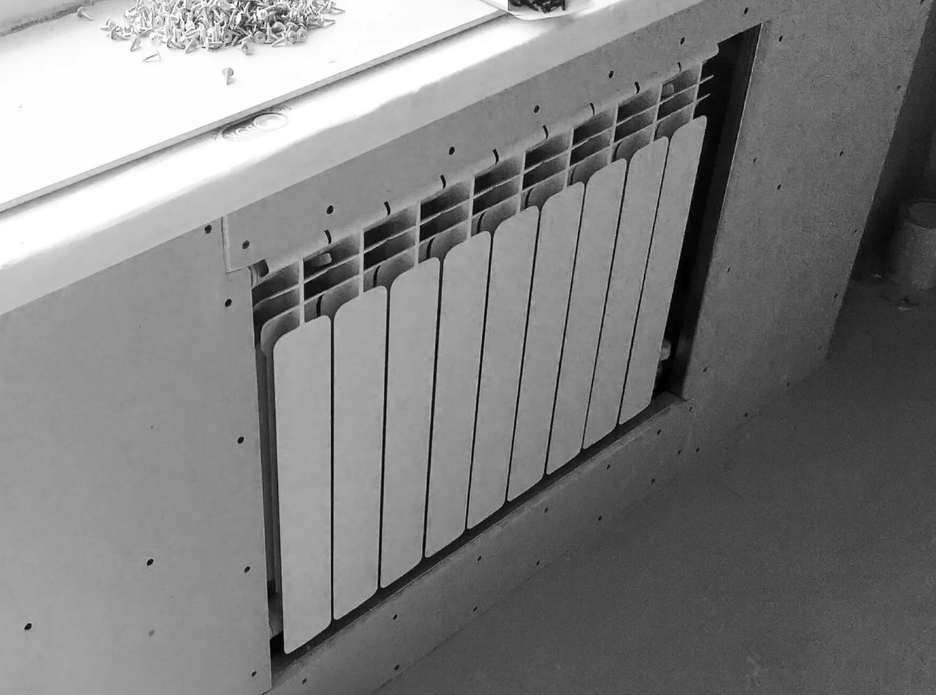 Как правильно утопить радиатор отопления в стену - цифры и советы