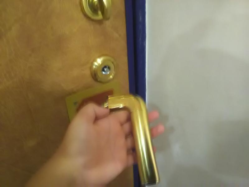 Как отремонтировать входную дверь своими руками, в том числе если сломался внутренний замок или дверная ручка?