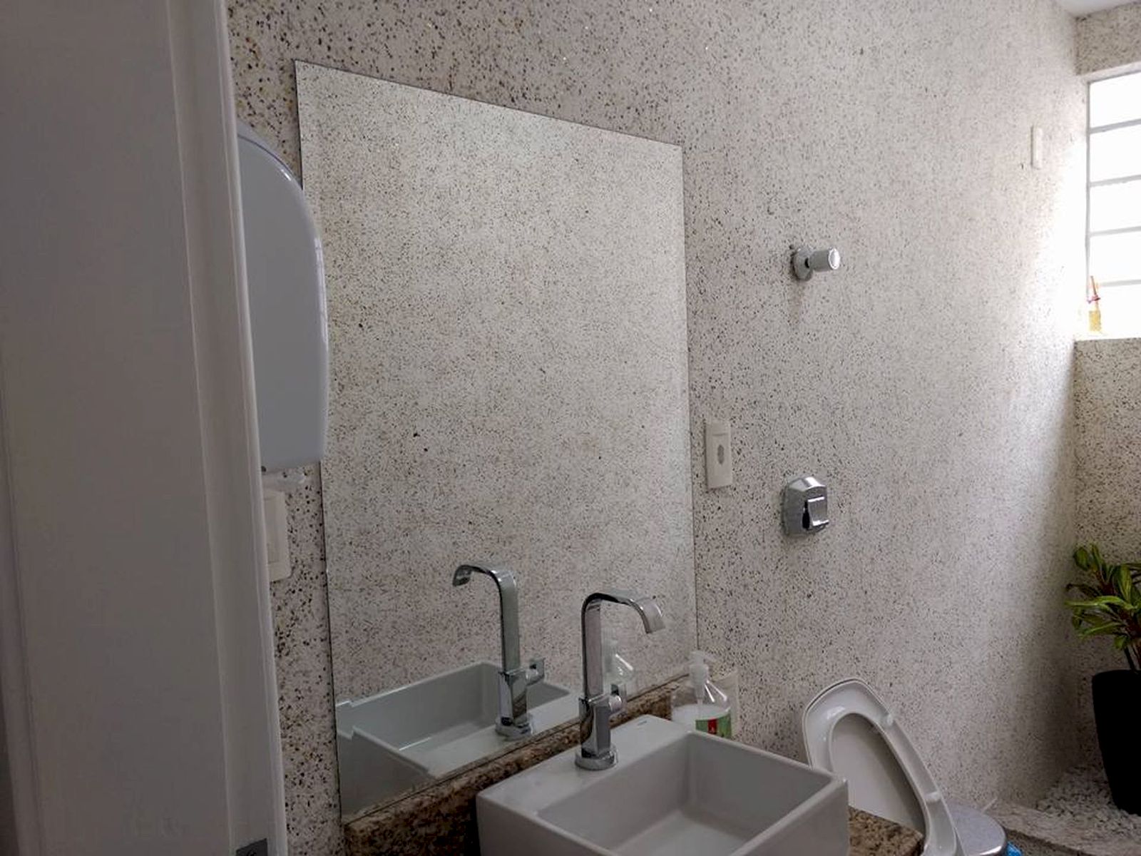 Жидкие обои для ванной комнаты - пошаговая инструкция по нанесению, для стен в ванной комнате.