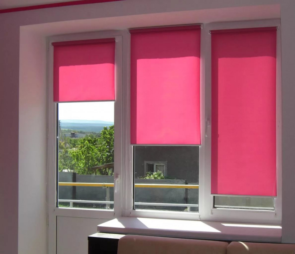Рулонные шторы на пластиковые окна: как замерить, крепить, инструкция и фото