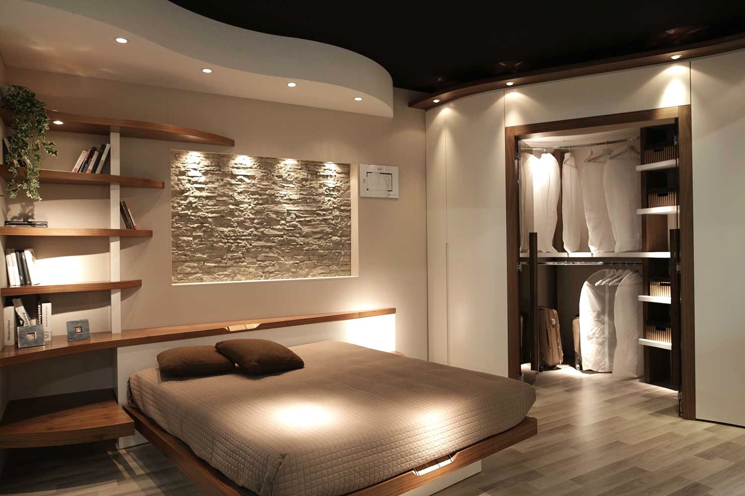 Спальня с гардеробной комнатой