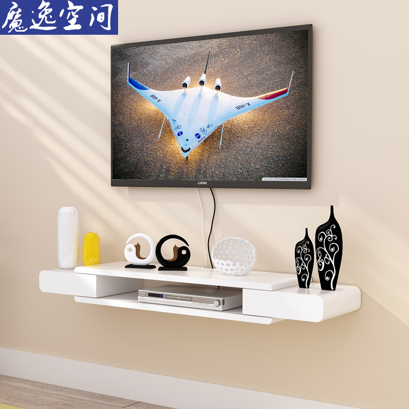 Телевизор на стене: оформление стены и установка телевизора с помощью полки