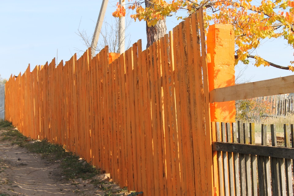  и чем покрасить забор: деревянный, бетонный, металлический (фото .