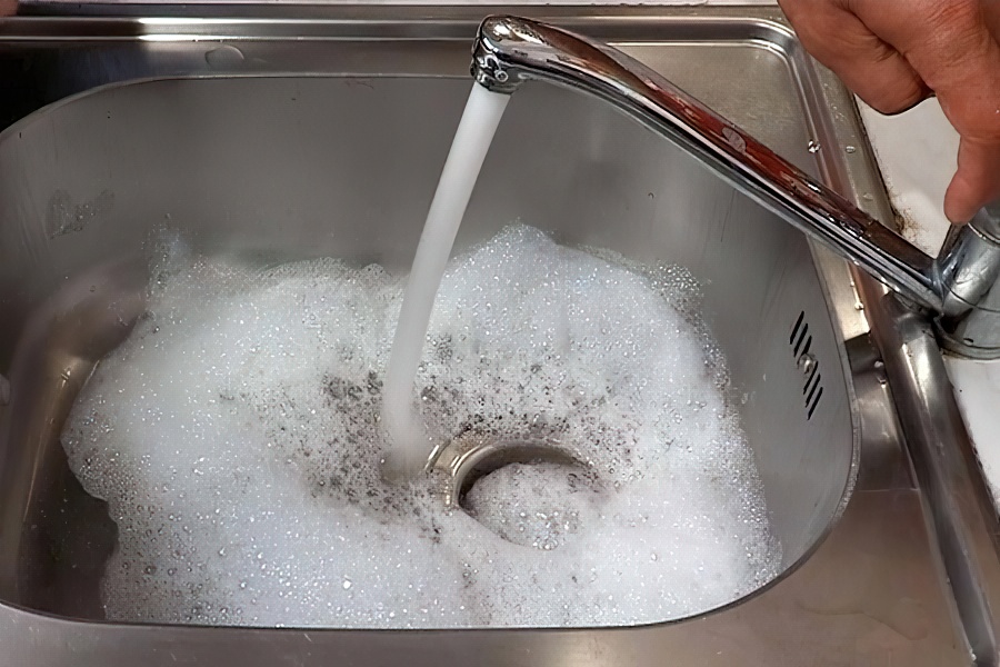 Как прочистить слив стиральной машины: 9 шагов