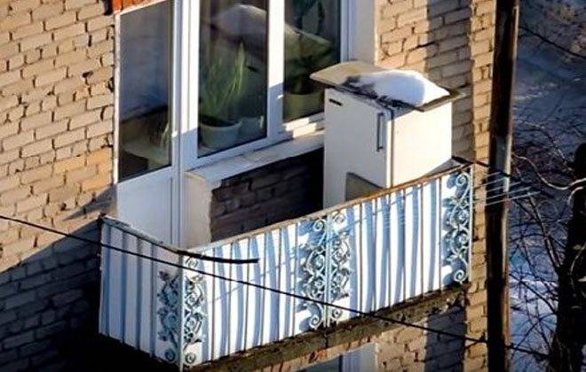 Можно ли поставить холодильник на балкон