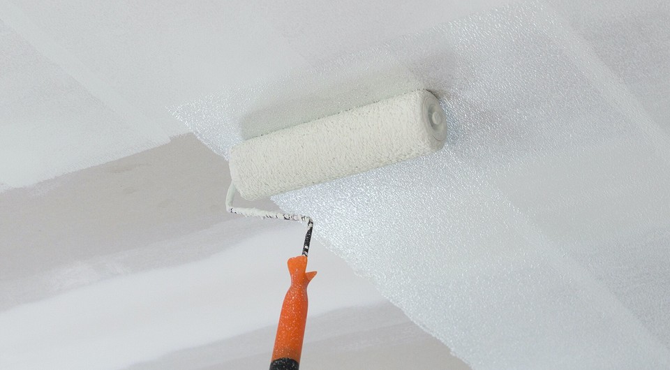 Чем смыть потолок перед покраской водоэмульсионной краской