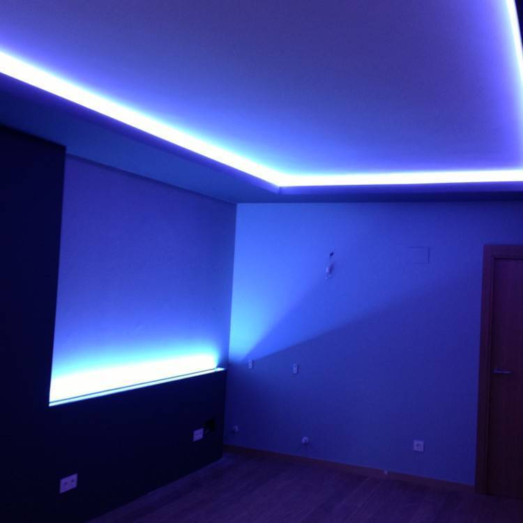 Как сделать подсветку потолка светодиодной лентой если потолок уже натянут