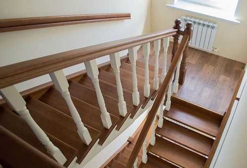 Лестницы из массива дерева: виды, способы установки, размещение в доме