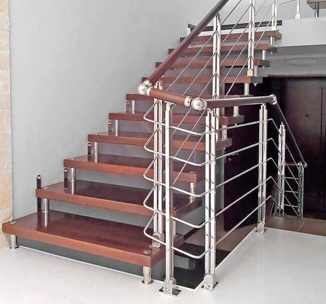 Лестницы из нержавейки: виды конструкций и их преимущества