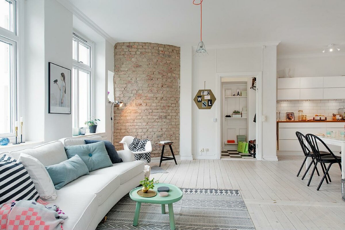 Интерьер гостиной в скандинавском стиле: прохладный и свежий дизайн в доме