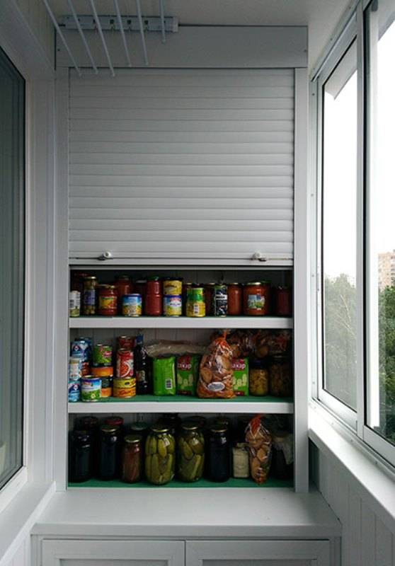 Холодильник на балконе: можно ли? плюсы и минусы