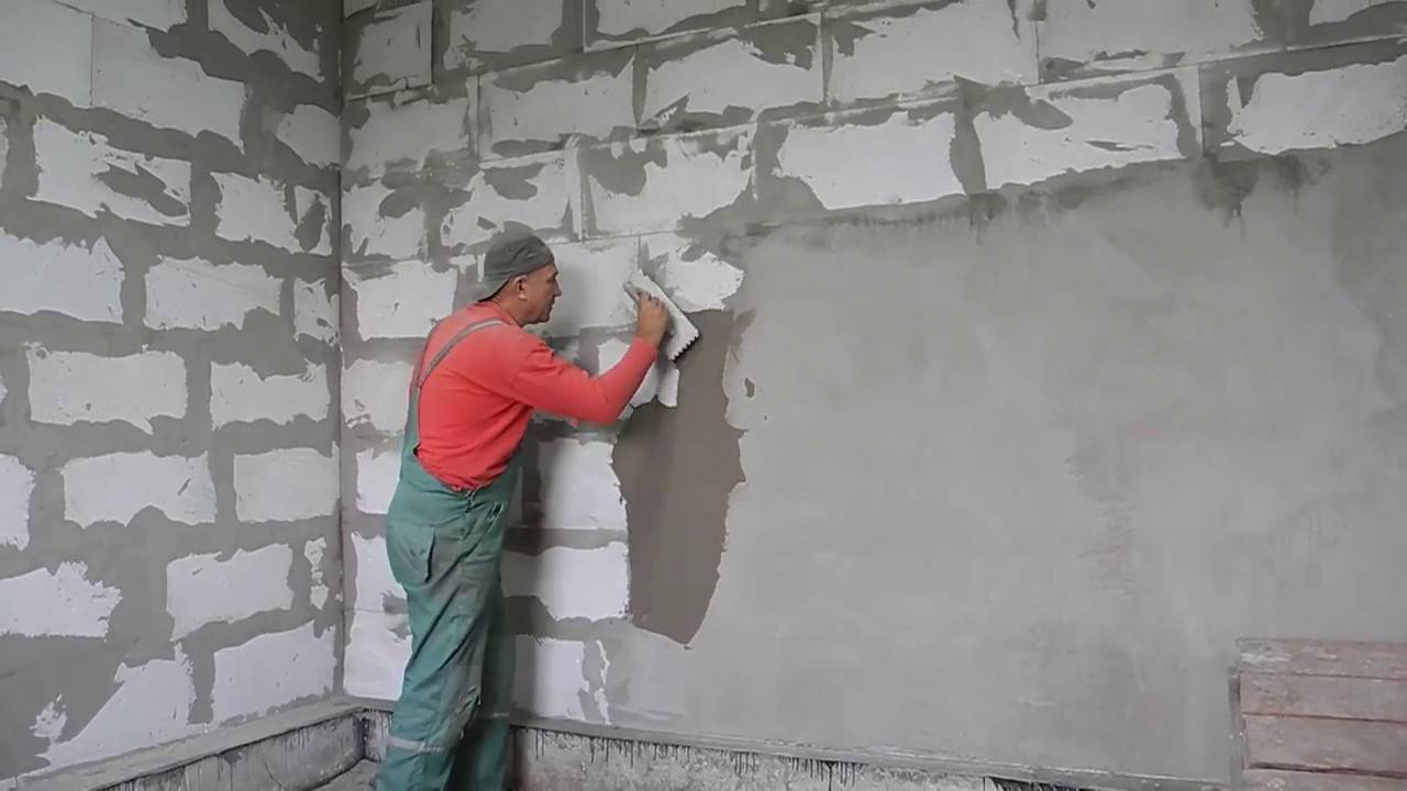 Выравнивание стен штукатуркой и правилом тонким слоем самостоятельно: варианты и техника, как оштукатурить своими руками, советы