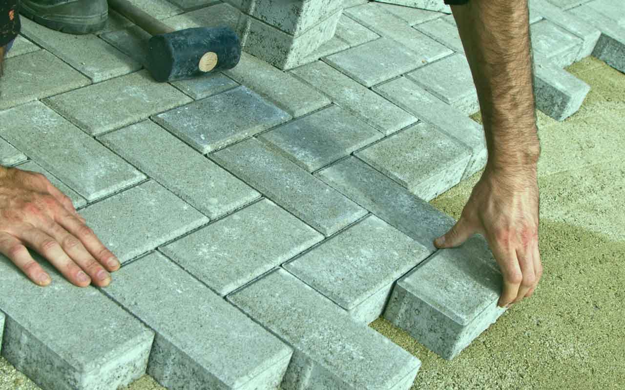 Тротуарная плитка на бетонное основание: все про укладку плитки на бетон