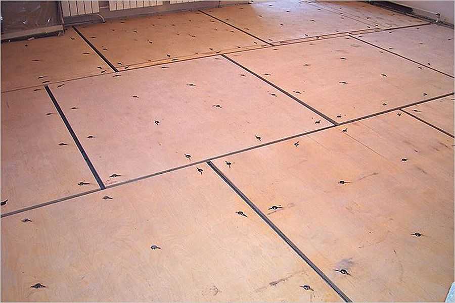 Как положить фанеру на бетонный пол под ламинат