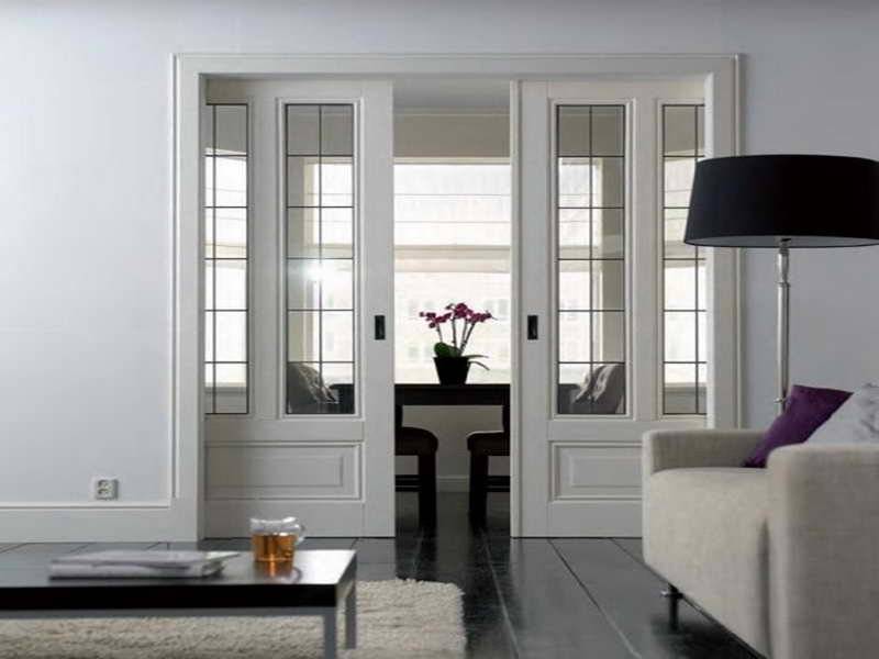 Какие двери лучше – раздвижные или распашные?