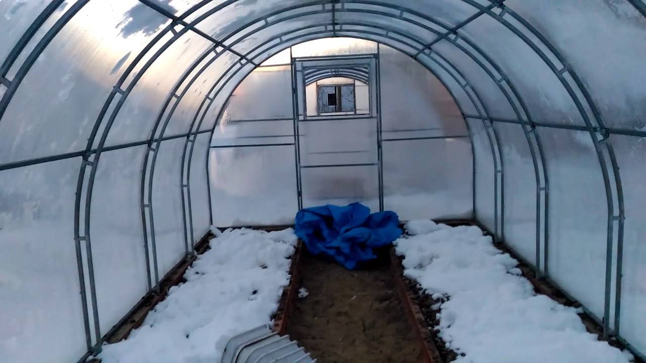 Как подготовить теплицу из поликарбоната к зиме