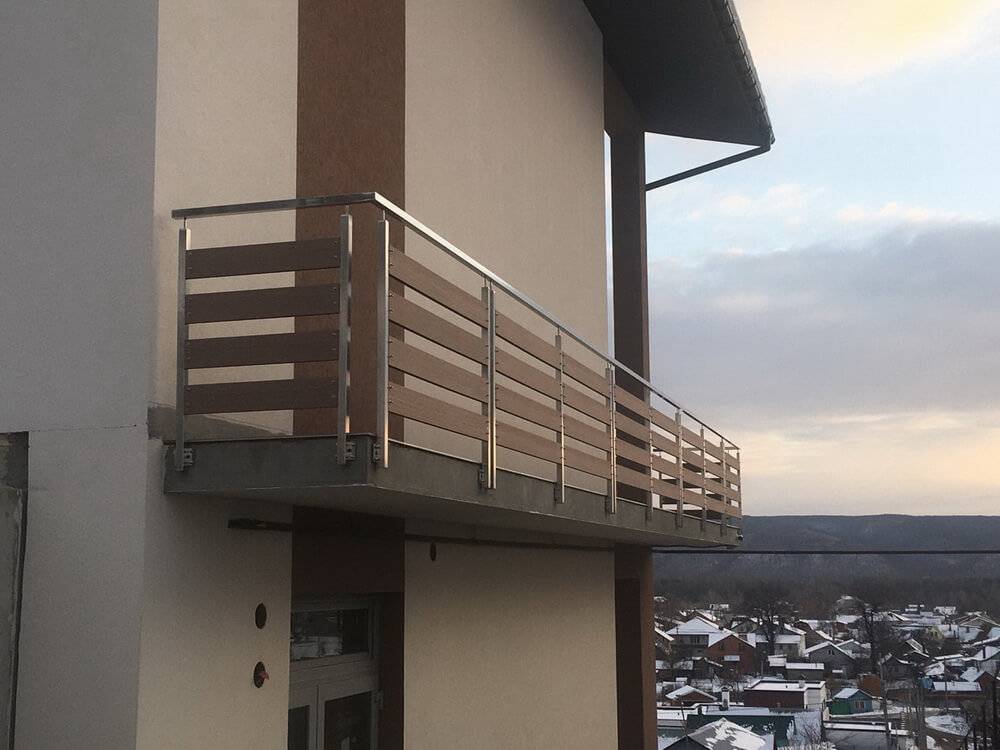 Разнообразие балконных ограждений: 3 критерия выбора