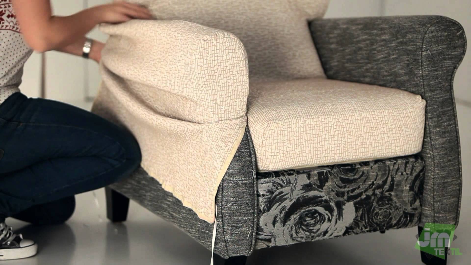 Как утилизировать старый диван: популярные способы