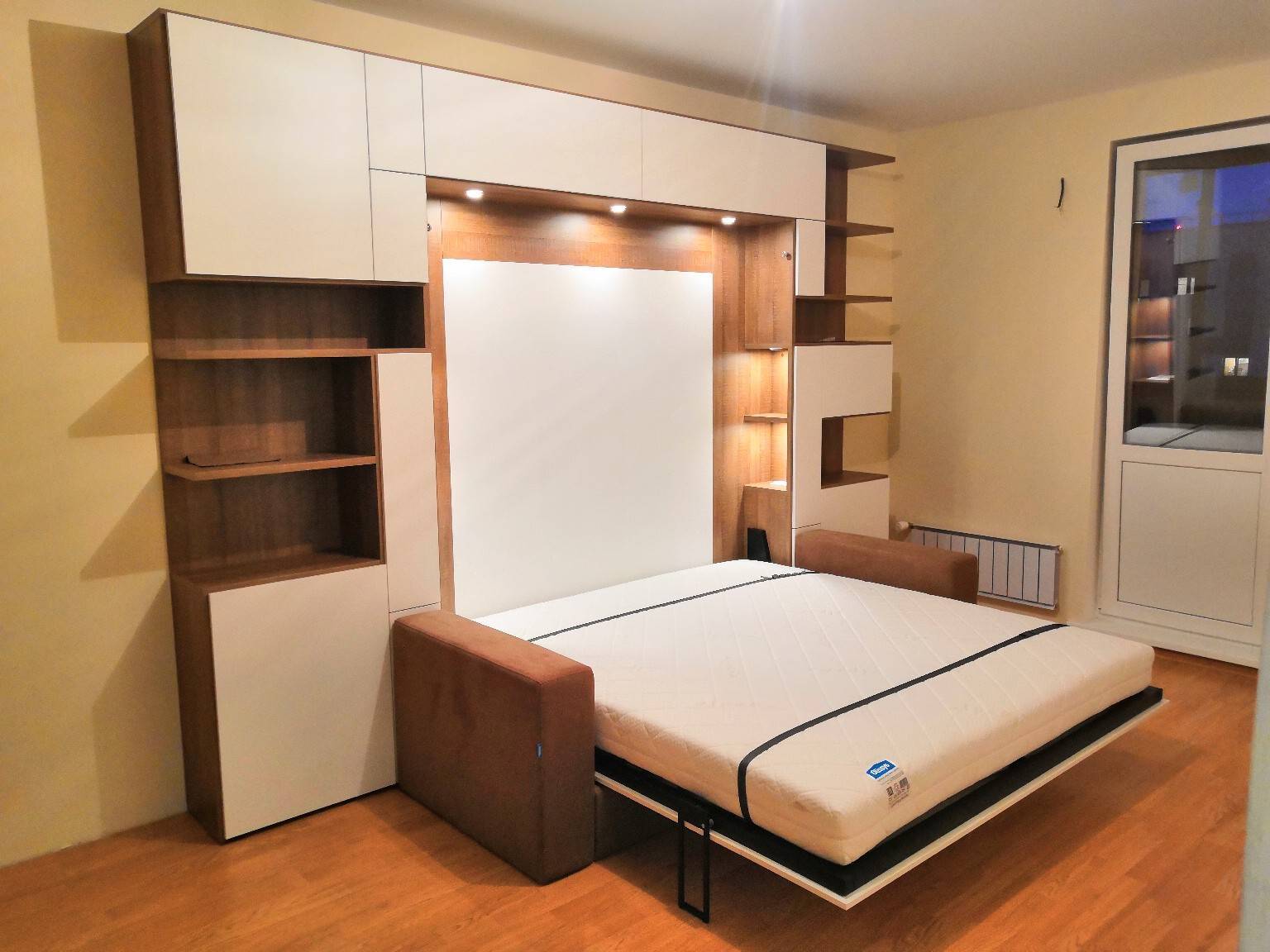 Как выбрать кровать трансформер для малогабаритной квартиры и стоит ли покупать?
