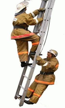 Аварийно спасательная лестница. Пожарная лестница трехколенка выдвижная 3-х коленная. Переноска трехколенной пожарной лестницы. Ручные пожарные лестницы. Пожарная лестница раздвижная.