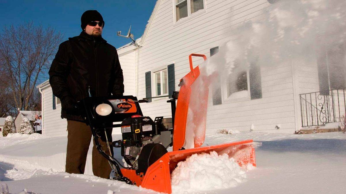 8 важнейших критериев выбора снегоуборщика для дома и дачи