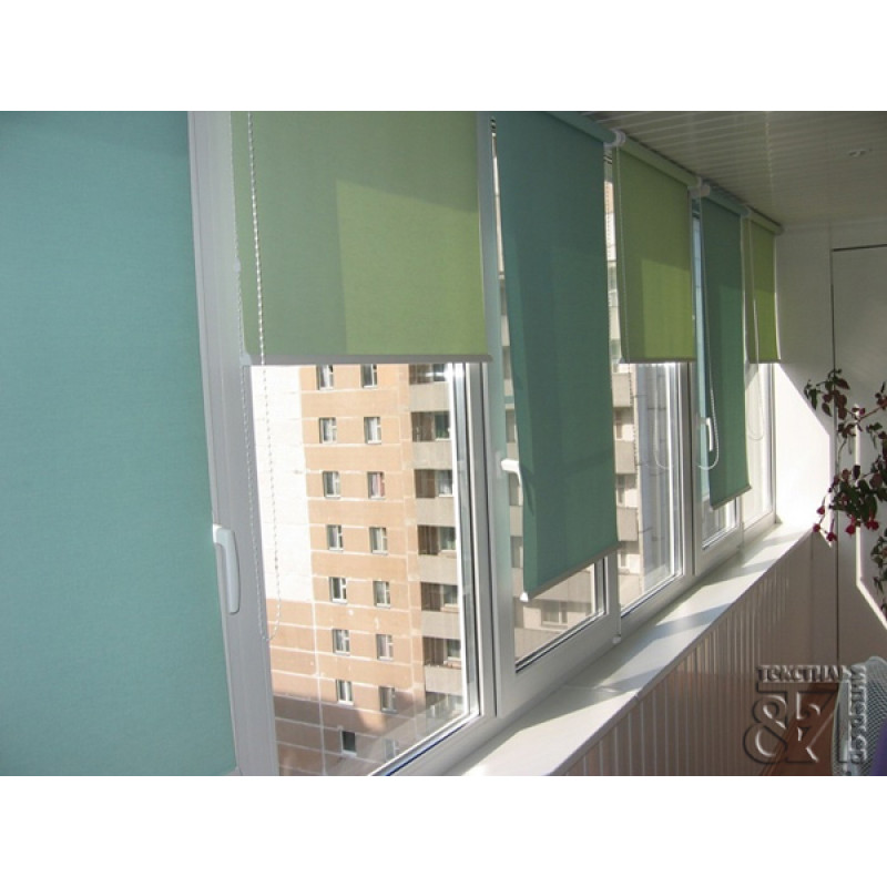 Рулонные шторы на балкон (24 фото): жалюзи или рулонные шторы — что лучше на балконную дверь и окна