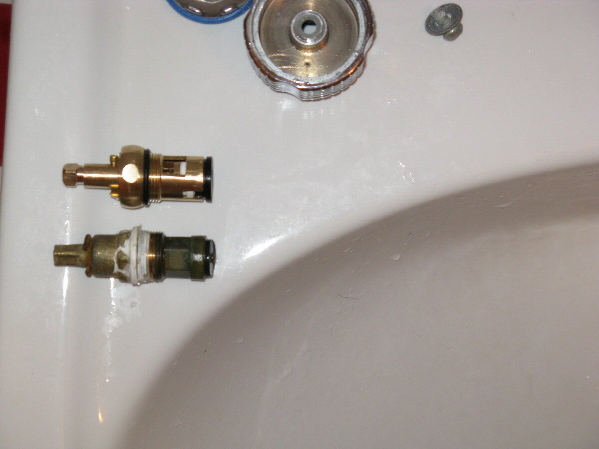 Как поменять кран-буксу: замена в смесителе ванной и на кухне