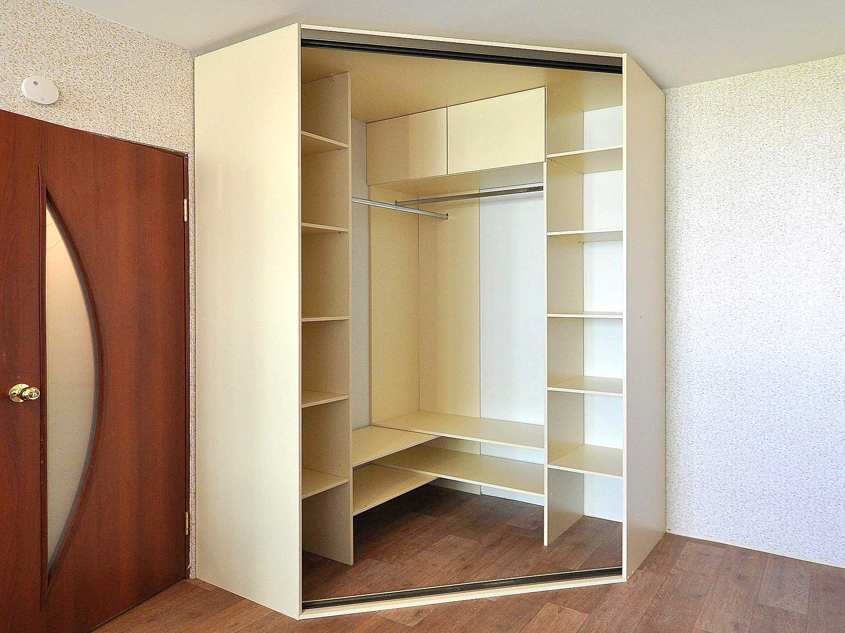Угловой шкаф в спальню: фото дизайн (25 идей)
