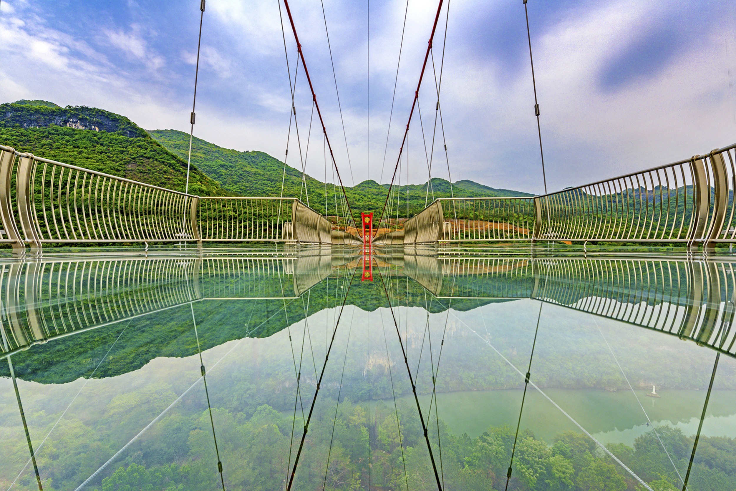 Most china. Стеклянный мост Хунань. «Стеклянный мост» — Huangtengxia Tianmen Sky walk. Стеклянный мост в Цалке Грузия. 300-Метровый стеклянный мост в Китае, провинция Хунань..