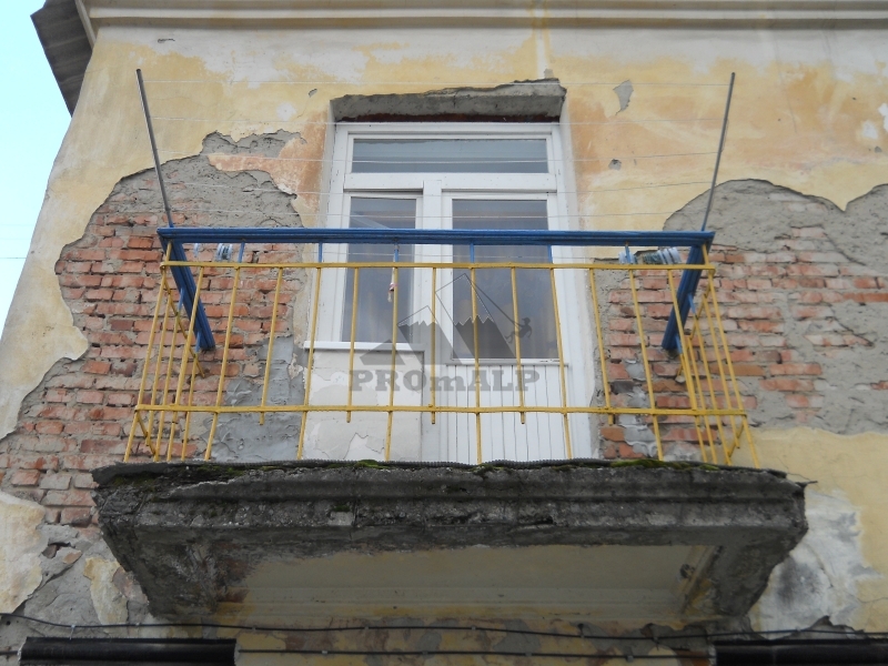 Ремонт балконной плиты: подготовка, восстановление, укрепление, ремонт парапета