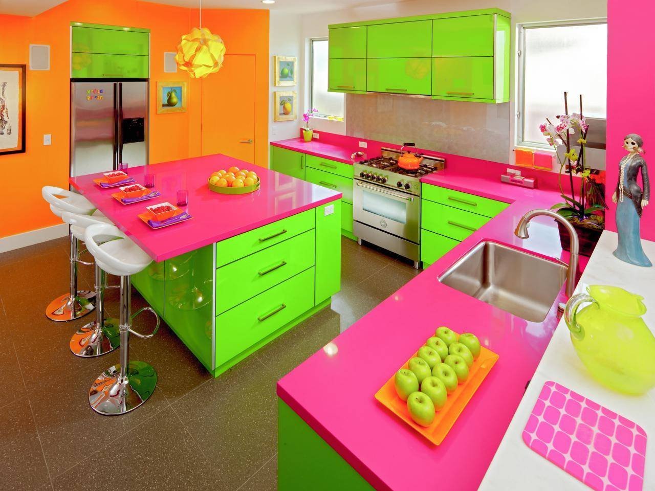 разноцветные кухни в интерьере фото