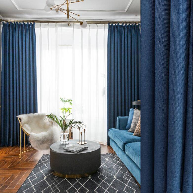Синий цвет в интерьере: выбор занавесок и обоев, оформление спальни, кухни и гостиной
