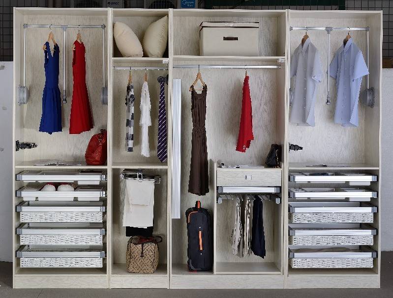 Практичное наполнение для шкафов и гардеробных: 3 преимущества правильной организации