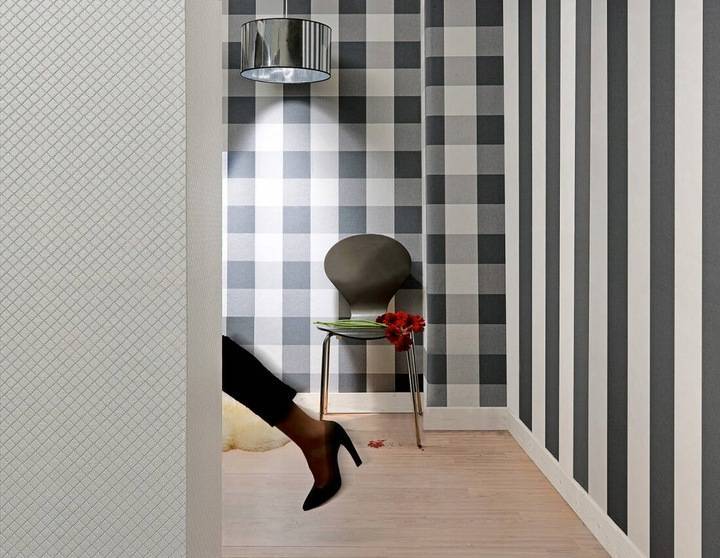 Обои в полоску: реальные фото примеры красивых сочетаний и вариантов комбинирования полосатых стен в интерьере современных комнат