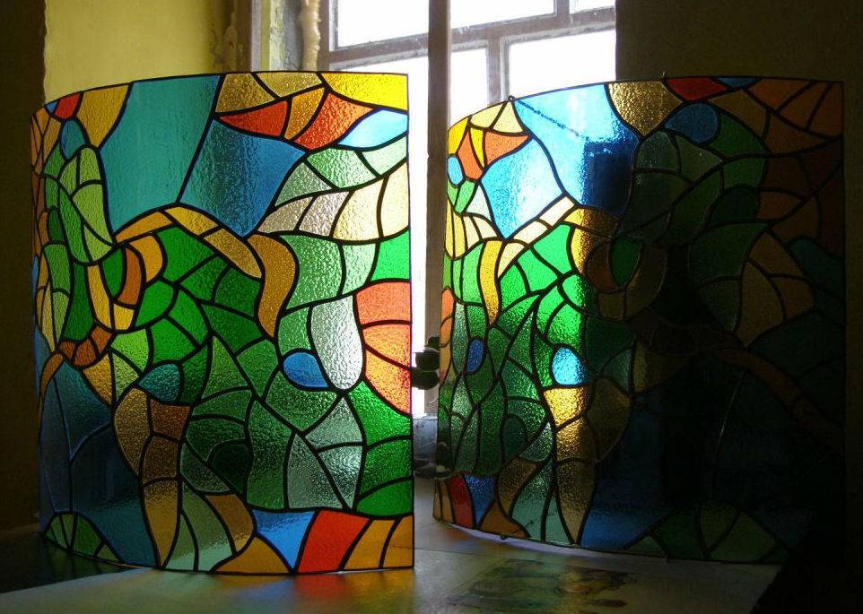 Витражи на стекле своими руками: изготовление рисунка из цветных стёкол, техники создания