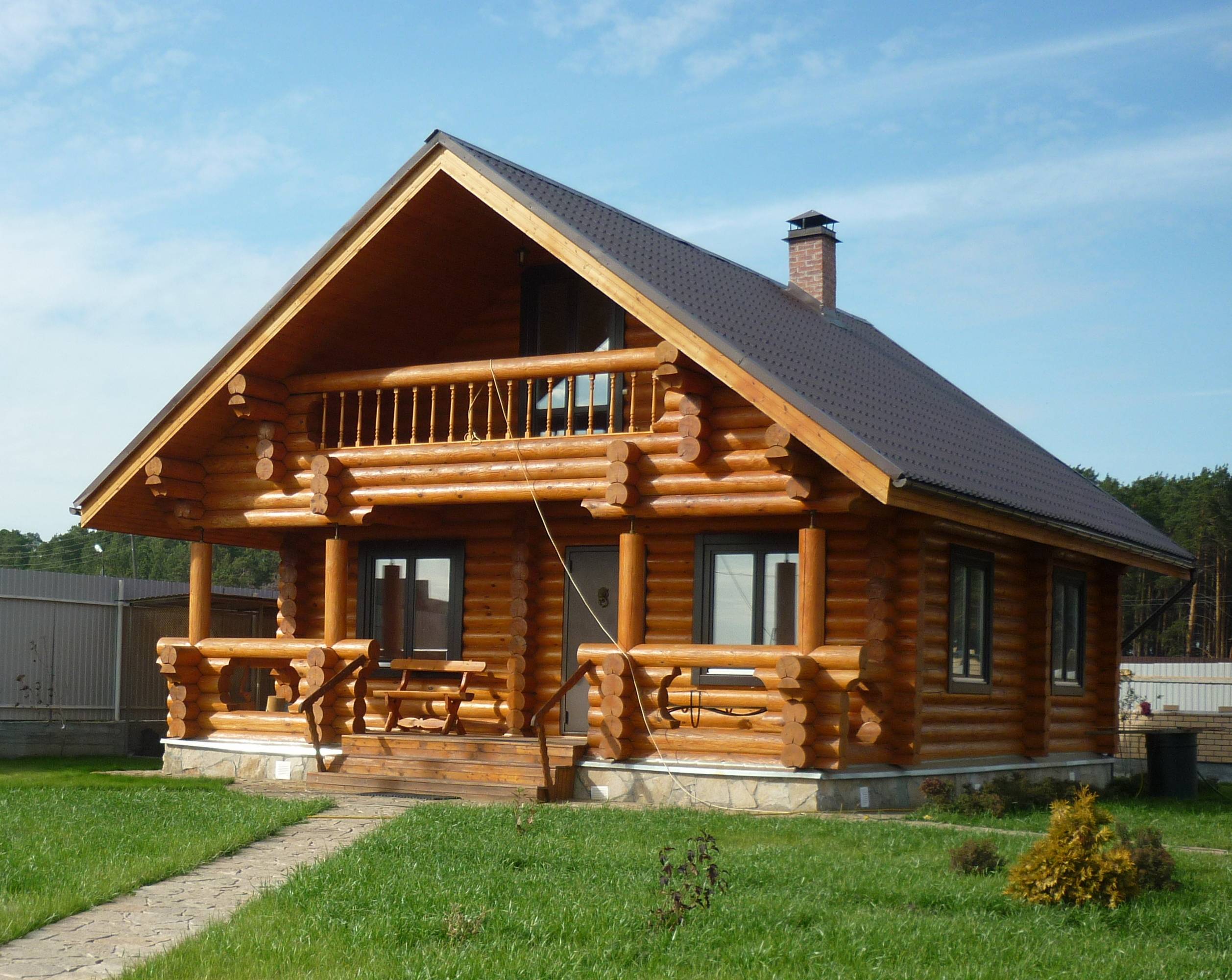 Дом деревянный из оцилиндровки