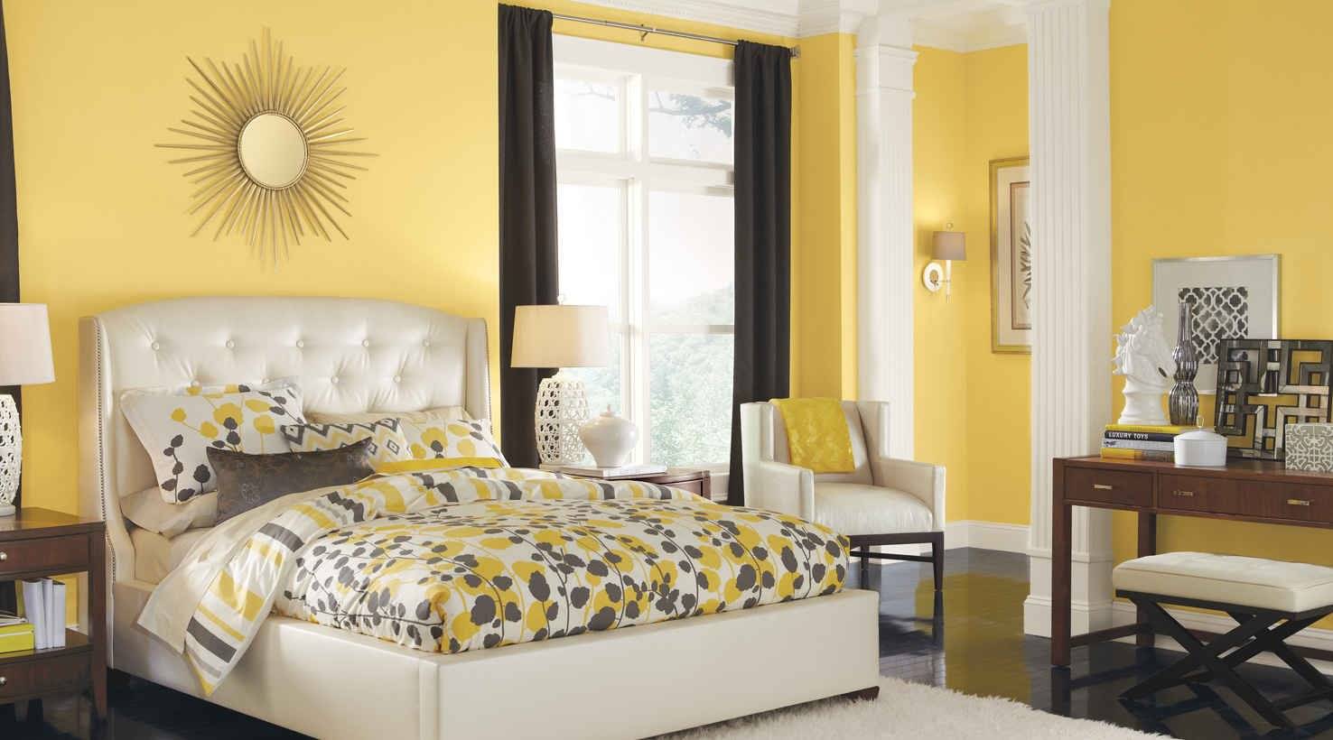 Обои желтые для стен: как выбрать нужный оттенок, как правильно поклеить без швов и подобрать сочетаемые стильные оттенки в маленькой или большой комнате