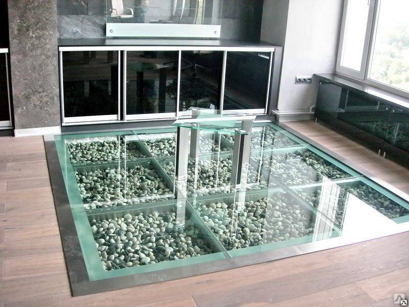 Стеклянный пол для интерьера: типы покрытий, декор под стеклом, идеи, фото
