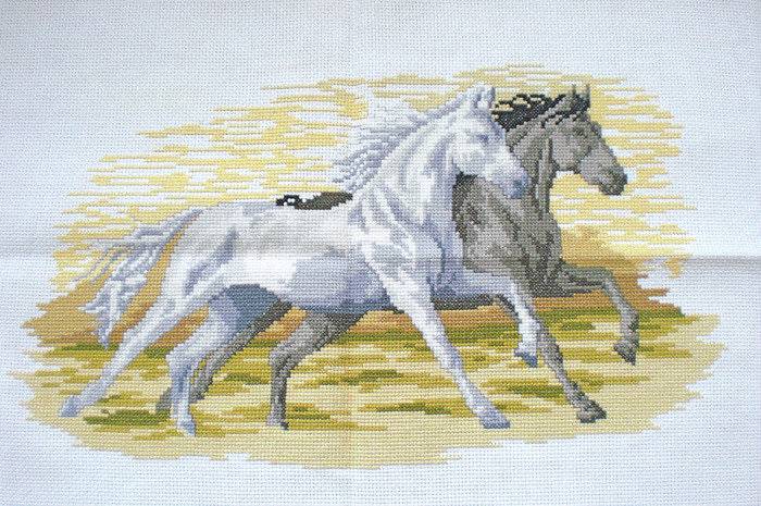 Девушка с лошадью вышивка крестом схема. девушка с лошадью