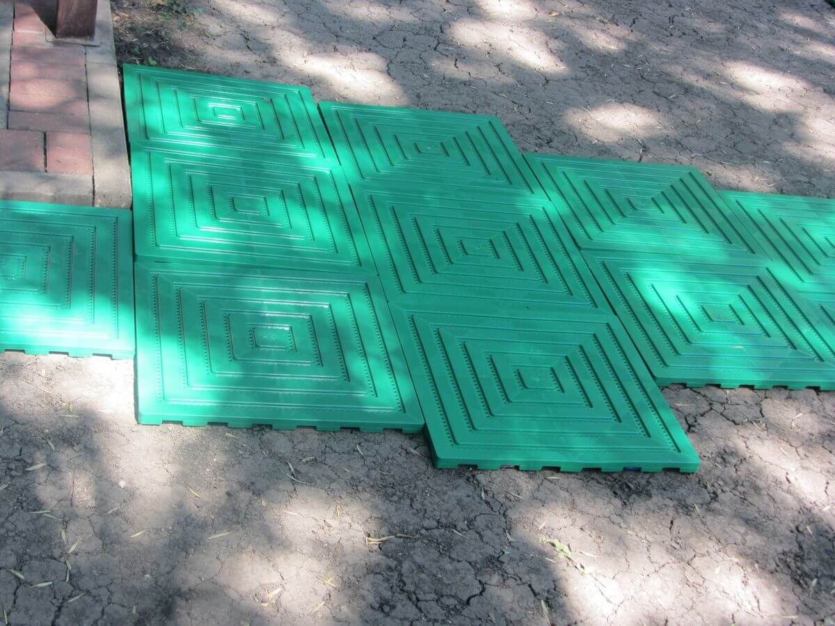 Купить уличное покрытие. Уличное покрытие «Экопласт». Ecoplast модульное уличное покрытие. Плитка Садовая пластиковая Экопласт SP-Eco-1, 500х500х20мм. Экопласт тротуарная плитка.