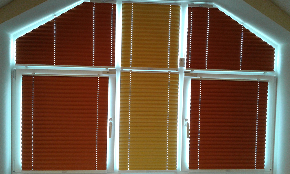 Необыкновенные шторы плиссе на пластиковые окна: 6 достоинств