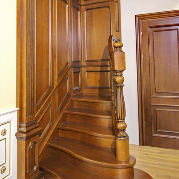 Лестницы из массива дерева: разновидности, преимущества, способ установки и размещение в интерьере