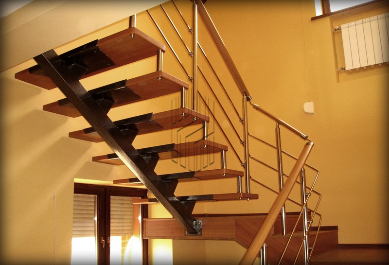Особенности установки больцевых лестниц | строй легко