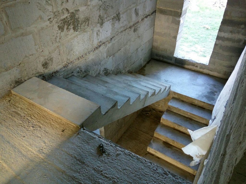 Лестница из бетона - этапы работ по возведению и монтажу