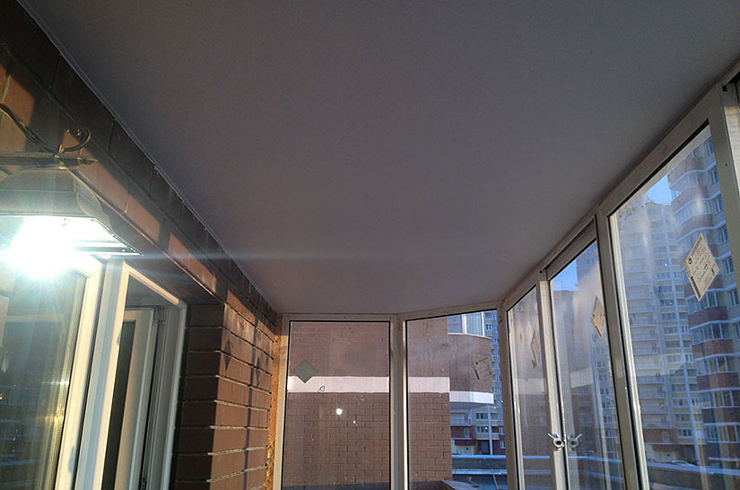 Потолок на балконе или лоджии: 55+ фото, современные варианты отделки