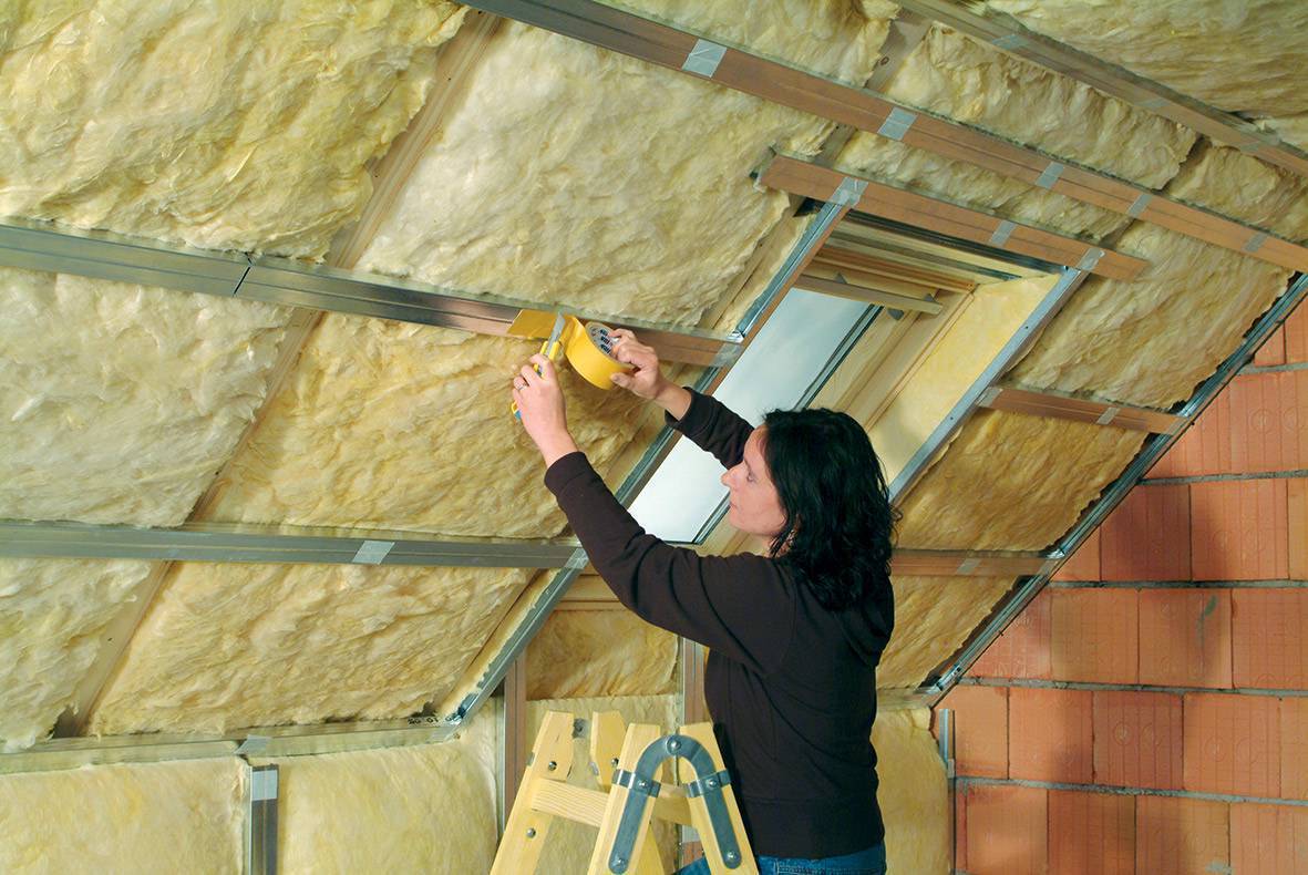 Чем утеплить крышу дома лучше: выбор материалов для утепления