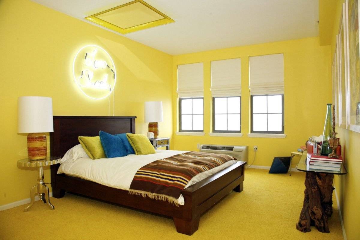 Подбираем шторы к желтым обоям - советы с фото примерами